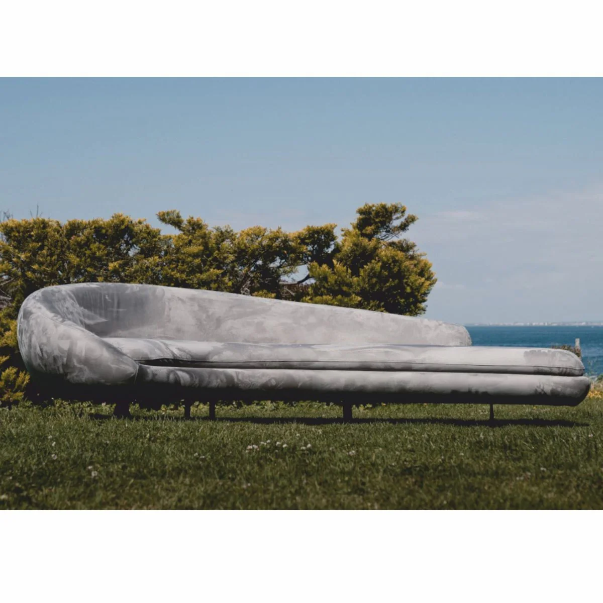 Luxus Sofa Grau / Schwarz 300 cm - Gebogenes Wohnzimmer & Hotel Sofa