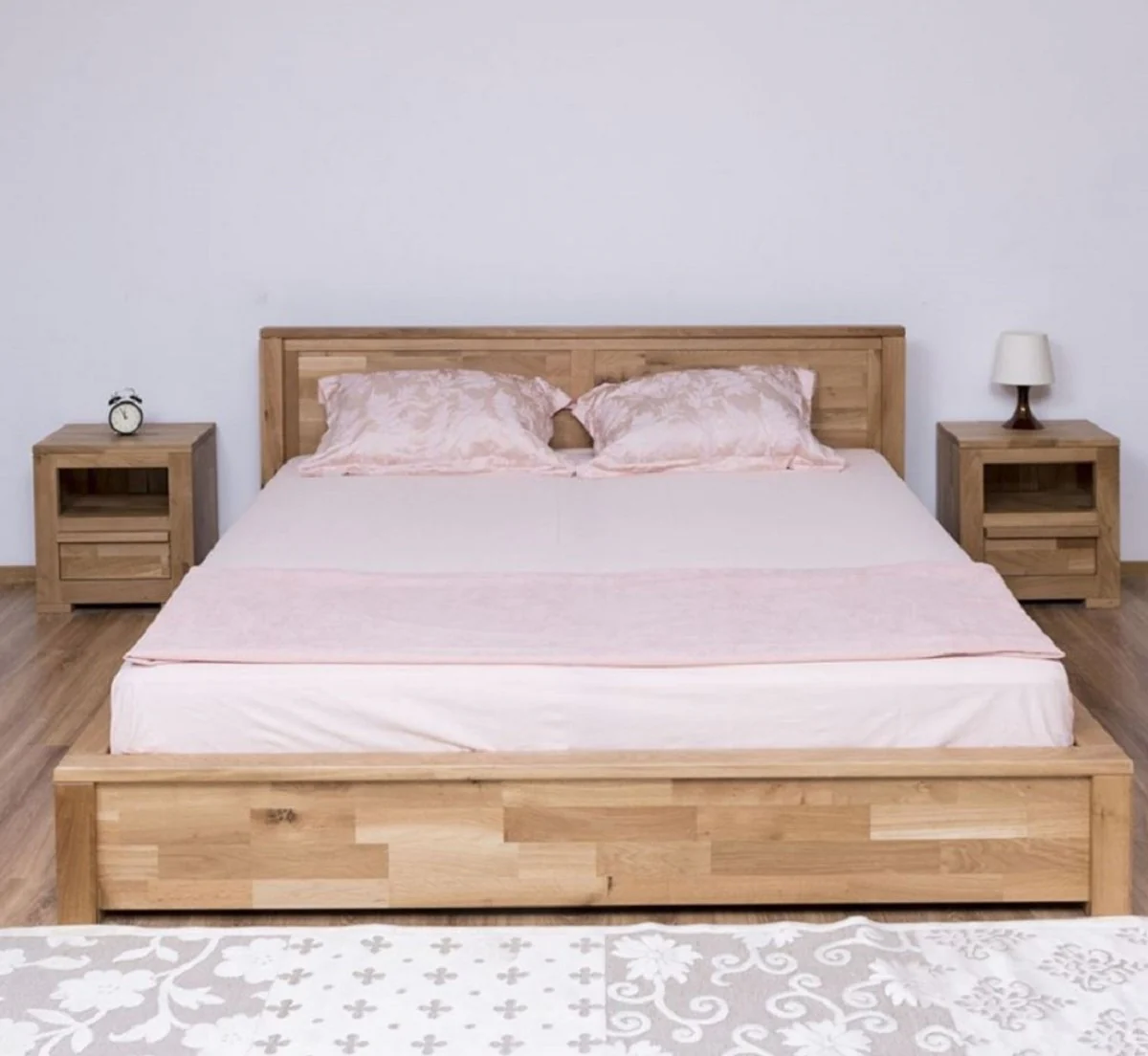 Landhausstil Massivholz Schlafzimmer Set Naturfarben - 1 Doppelbett & 2 Nachttische - Landhausstil Schlafzimmer Möbel