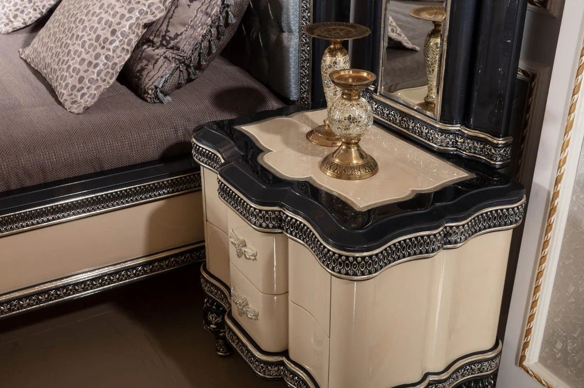 Luxus Barock Schlafzimmer Set Hellblau / Beige / Schwarz / Gold - 1 Barock Doppelbett mit Kopfteil & 2 Barock Nachtkommoden - Luxus Schlafzimmer Möbel im Barockstil - Barock Interior