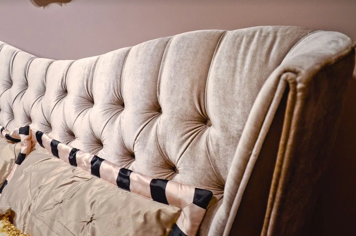 Neoklassisches Doppelbett Grau / Dunkelbraun 240 x 230 x H. 134 cm - Massivholz Bett mit Kopfteil und edlem Velourstoff - Schlafzimmer Möbel im Neoklassischem Stil