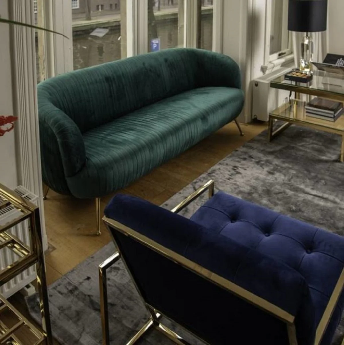 Luxus Chesterfield Lounge Club Samt Sessel Dunkelblau / Gold 70 x 80 x H. 68 cm - Chesterfield Möbel