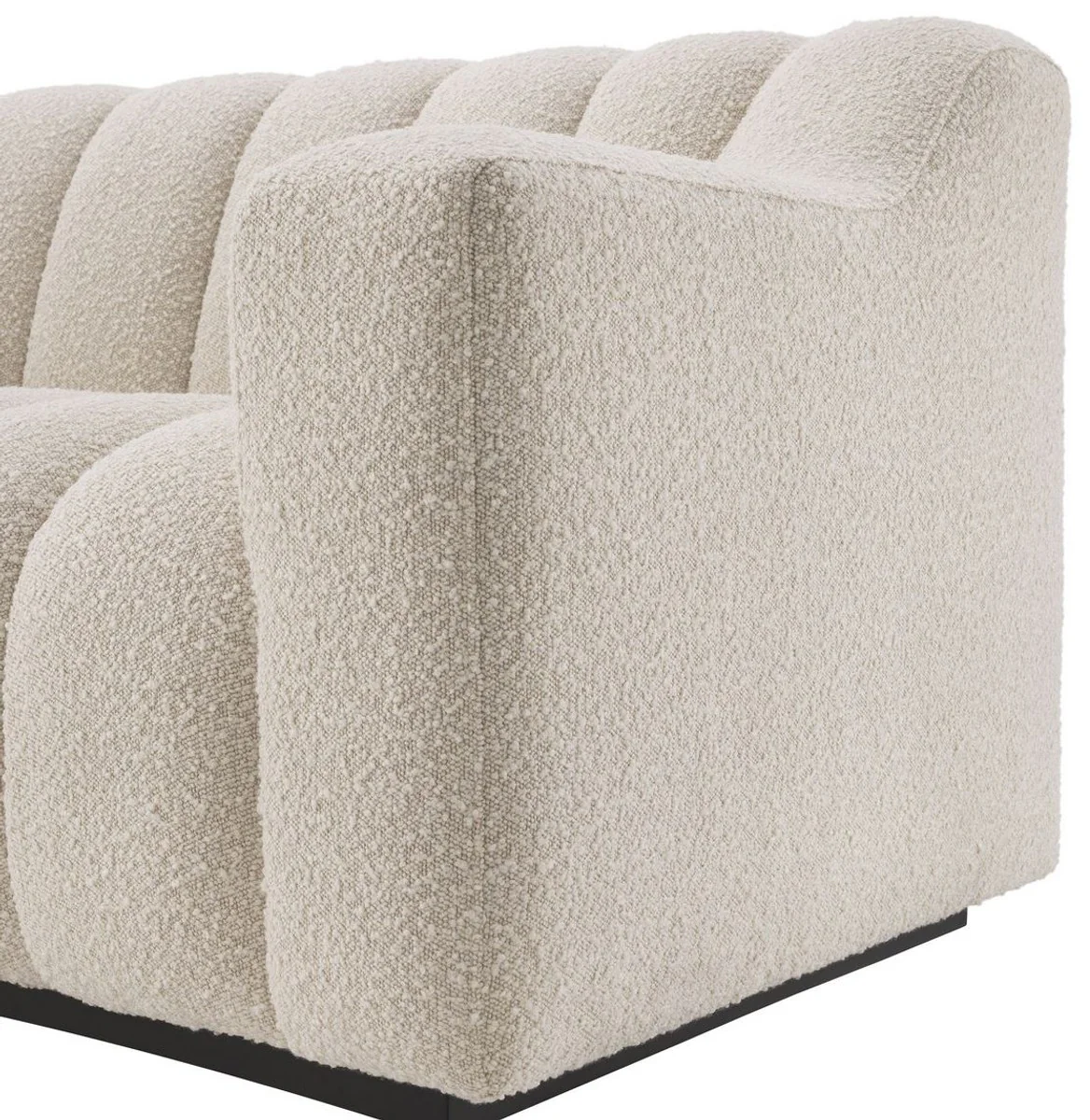 Luxus Sofa Creme / Schwarz 234 x 96 x H. 76,5 cm - Leicht gebogenes Wohnzimmer Sofa - Hotel Sofa - Luxus Qualität