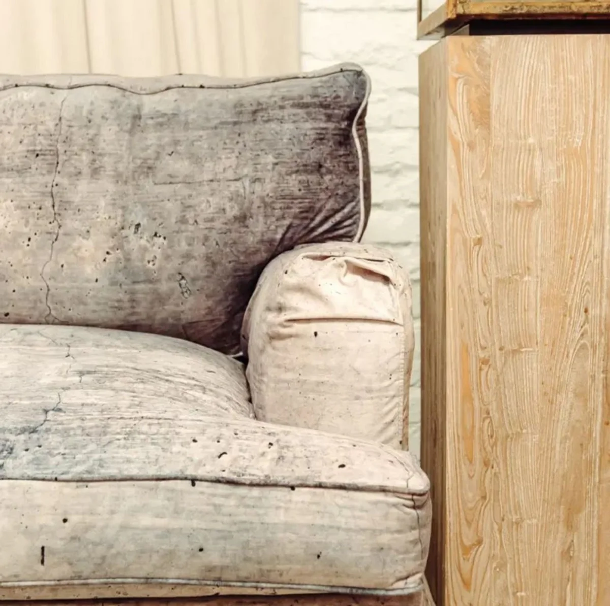 Luxus Samt Sofa Zementgrau 215 x 97 x H. 82 cm - Wohnzimmer Sofa - Hotel Sofa - Wohnzimmer Möbel - Hotel Möbel - Luxus Möbel - Wohnzimmer Einrichtung - Luxus Einrichtung