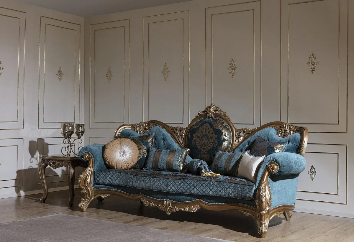 Luxus Barock Sofa Blau / Gold 260 x 90 x H. 125 cm - Prunkvolles Wohnzimmer Sofa mit elegantem Muster und dekorativen Kissen - Barock Möbel