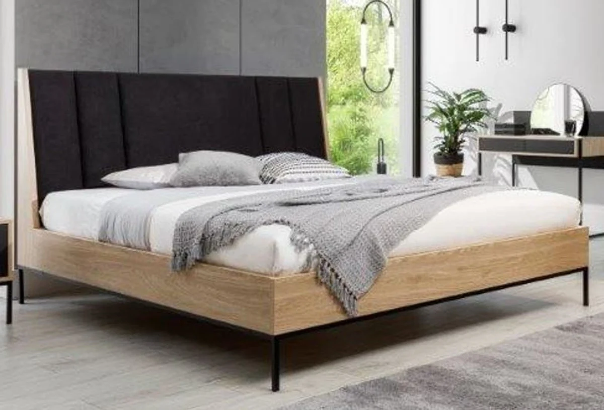 Luxus Doppelbett Schwarz / Naturfarben - Edles Massivholz Bett mit Kopfteil - Schlafzimmer Möbel - Hotel Möbel - Luxus Möbel - Schlafzimmer Einrichtung - Luxus Einrichtung