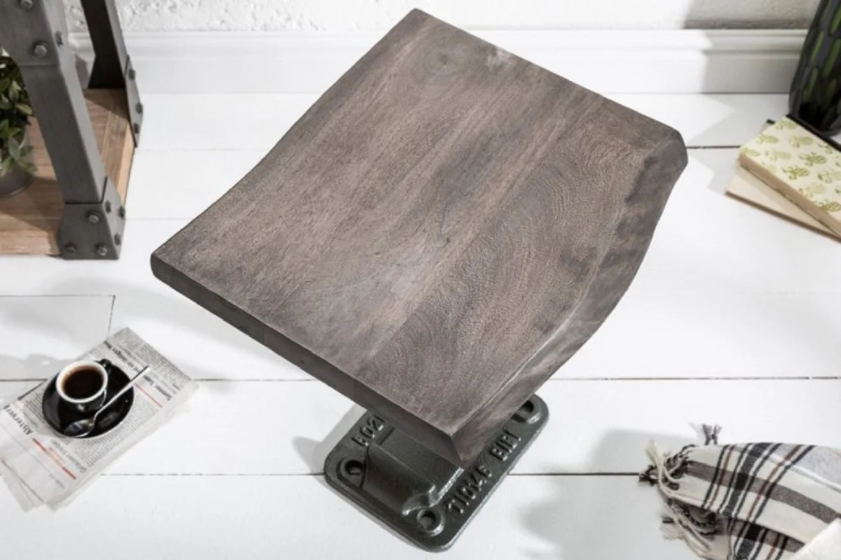 Industrial Design Beistelltisch Grau 43 x 35 x H. 46 cm - Industrie Stil Metall Tisch mit Massivholz Tischplatte - Industrial Design Möbel