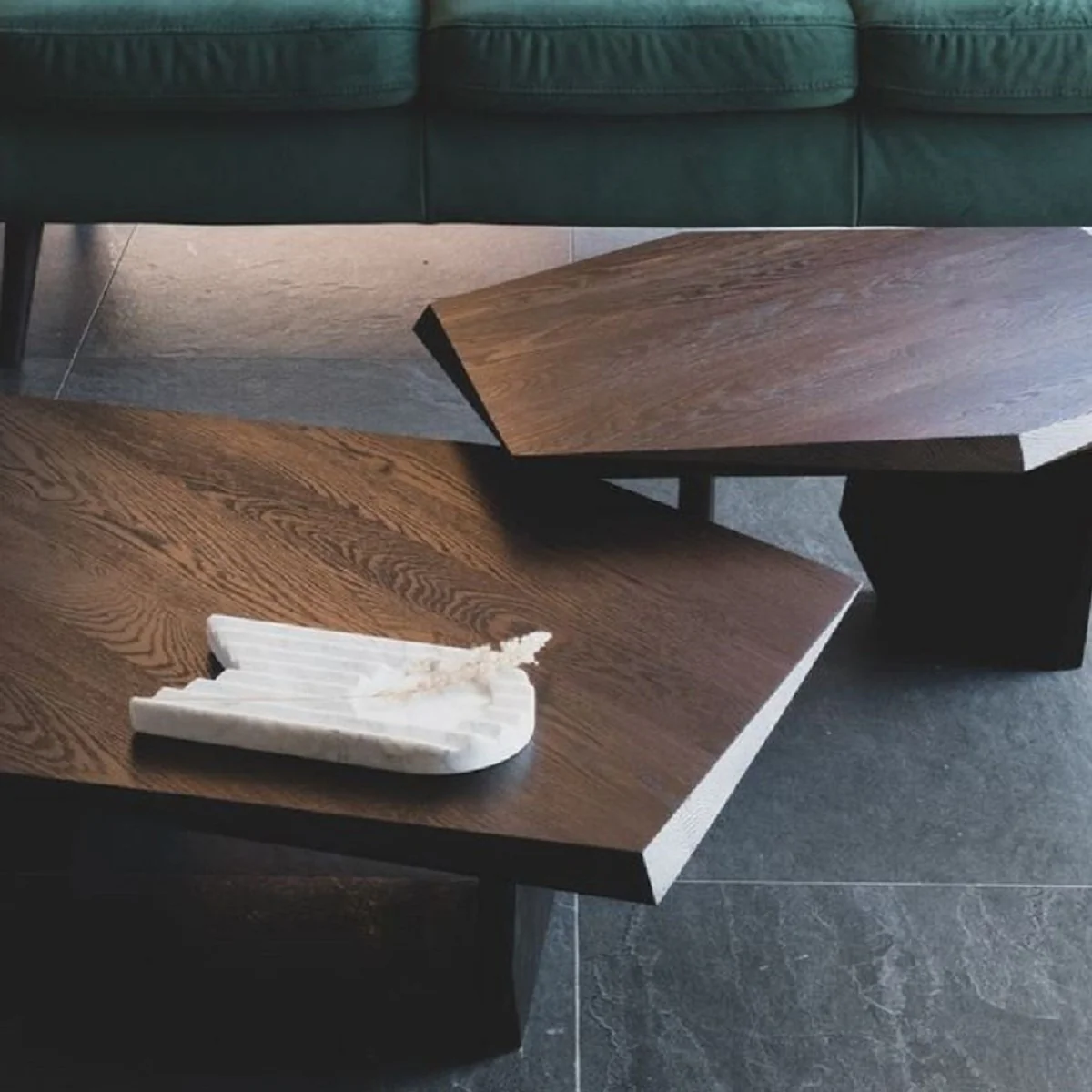 Luxus Massivholz Couchtisch 2er Set Dunkelbraun - Eichenholz Wohnzimmertische - Wohnzimmer Möbel - Luxus Möbel - Luxus Einrichtung