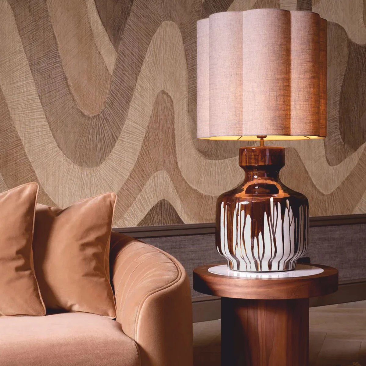 Luxus Keramik Tischleuchte Braun / Weiß / Vintage Messing / Beige H. 86 cm