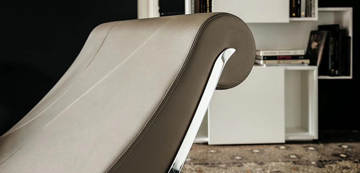 Luxus Designer Liegesessel mit Rollen Braun / Silber 200 x 70 x H. 70 cm - Edle Kunstleder Chaiselongue - Relax Sessel - Relax Liege - Luxus Wohnzimmer Möbel