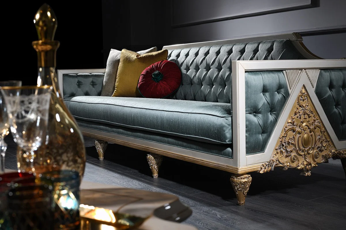 Luxus Barock Sofa Türkis / Weiß / Gold 256 x 89 x H. 90 cm - Prunkvolles Chesterfield Wohnzimmer Sofa im Barockstil