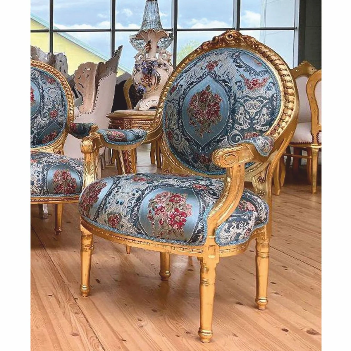 Barock Medaillon Salon Stuhl Hellblau / Bunt / Gold H. 100 cm - Barock Möbel