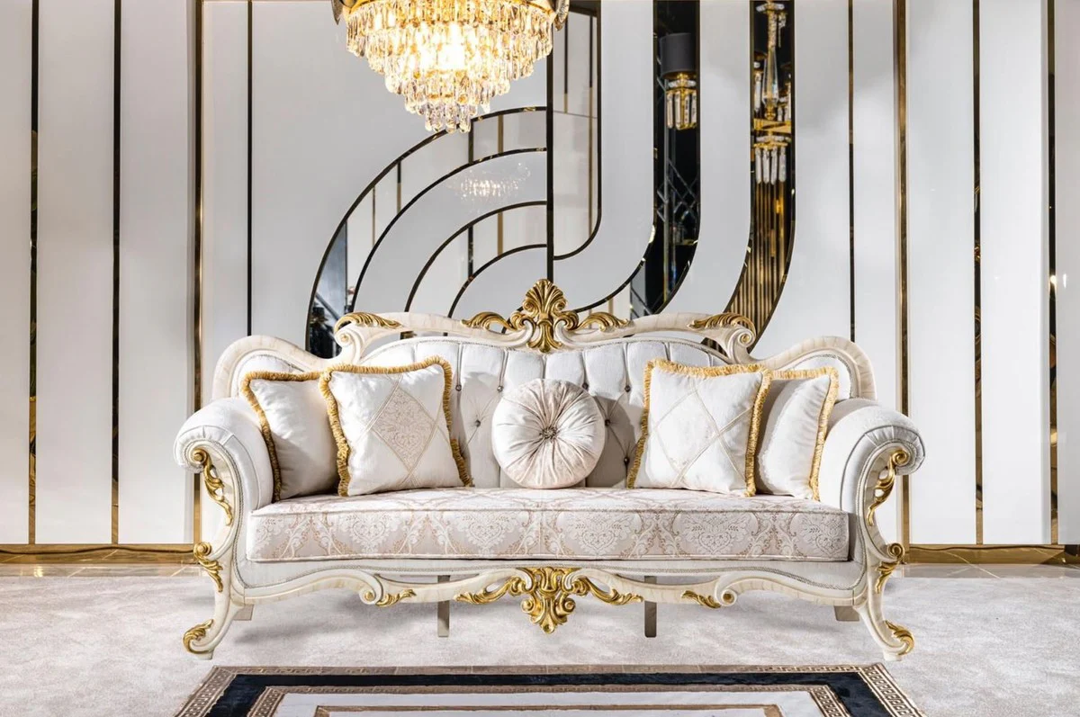 Luxus Barock Sofa Weiß / Braun / Weiß / Beige / Gold - Prunkvolles Wohnzimmer Sofa mit Glitzersteinen - Barockstil Wohnzimmer Möbel - Luxus Möbel im Barockstil - Barock Einrichtung