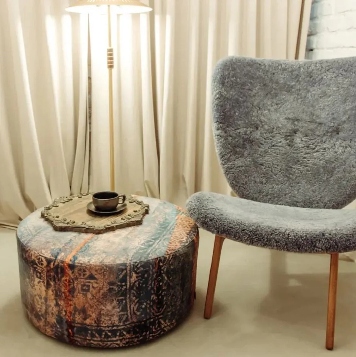 Luxus Fußhocker Mehrfarbig Ø 75 x H. 30 cm - Runder Samt Hocker - Wohnzimmer Möbel - Hotel Möbel - Luxus Möbel - Luxus Einrichtung