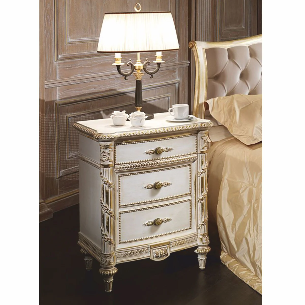 Luxus Barock Nachtkommode Weiß / Gold H. 76 cm - Made in Italy