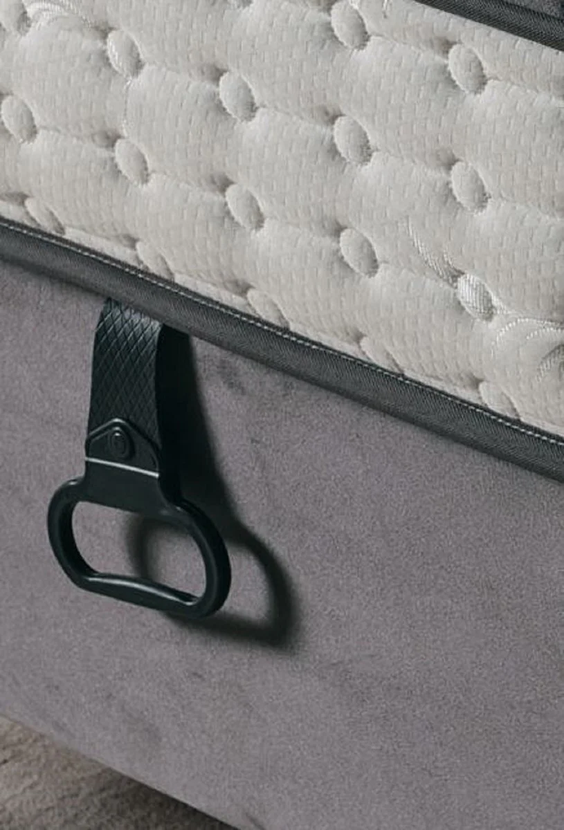 Luxus Doppelbett Grau / Weiß / Silber 180 x 200 cm - Massivholz Bett mit LED Beleuchtung und Matratze - Schlafzimmer Möbel - Hotel Möbel - Luxus Möbel - Luxus Einrichtung