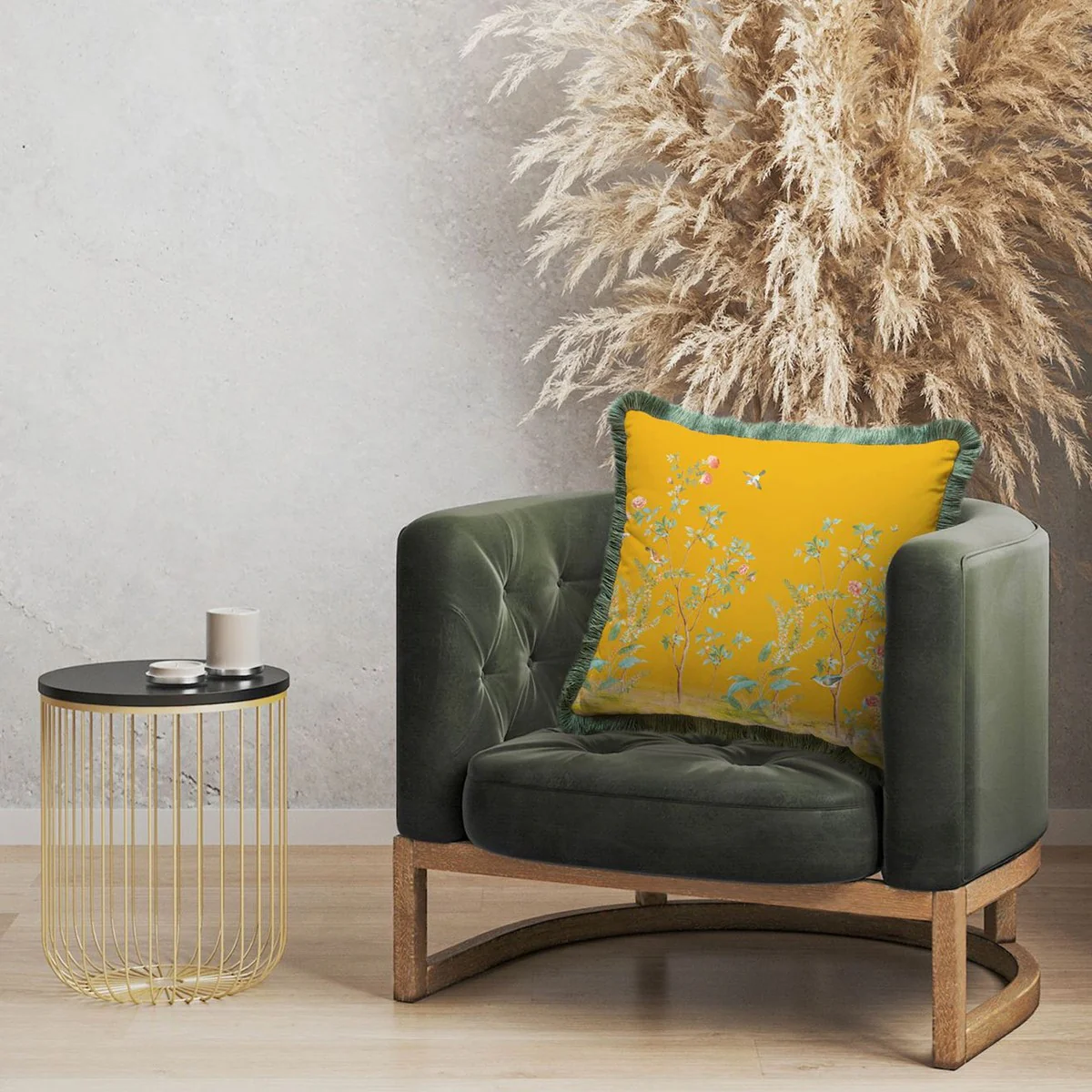 Luxus Deko Kissen Sträucher mit Blumen & Vögel Gelb / Mehrfarbig / Grün 45 x 45 cm - Bedrucktes Samt Kissen mit Fransen - Luxus Deko Accessoires