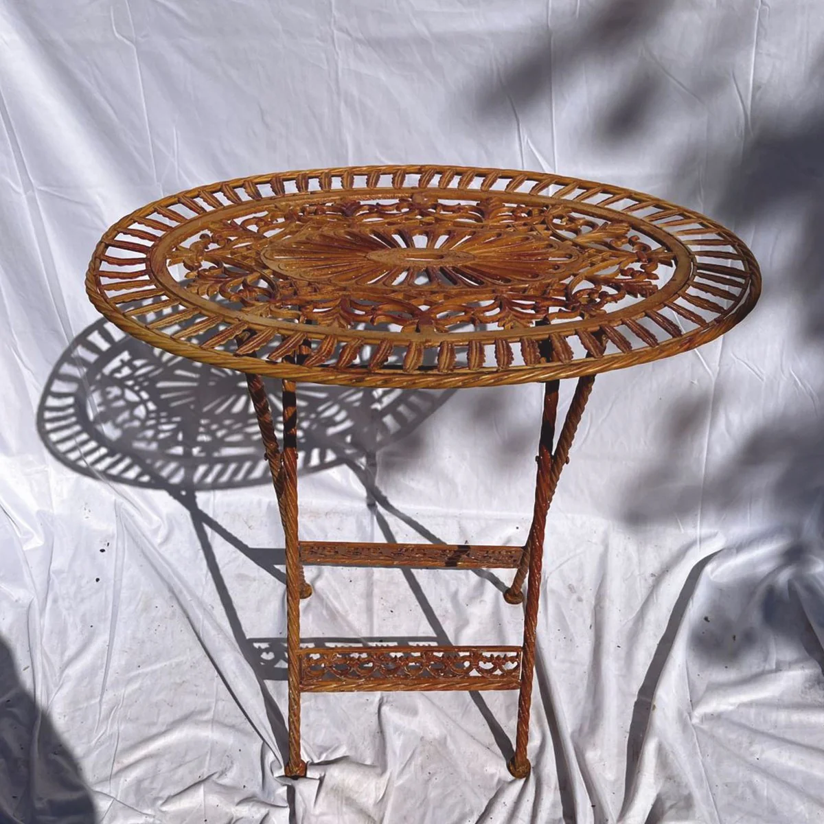 Jugendstil Gartentisch Rost 70 x 54 x H. 74 cm - Klappbarer Garten Esstisch