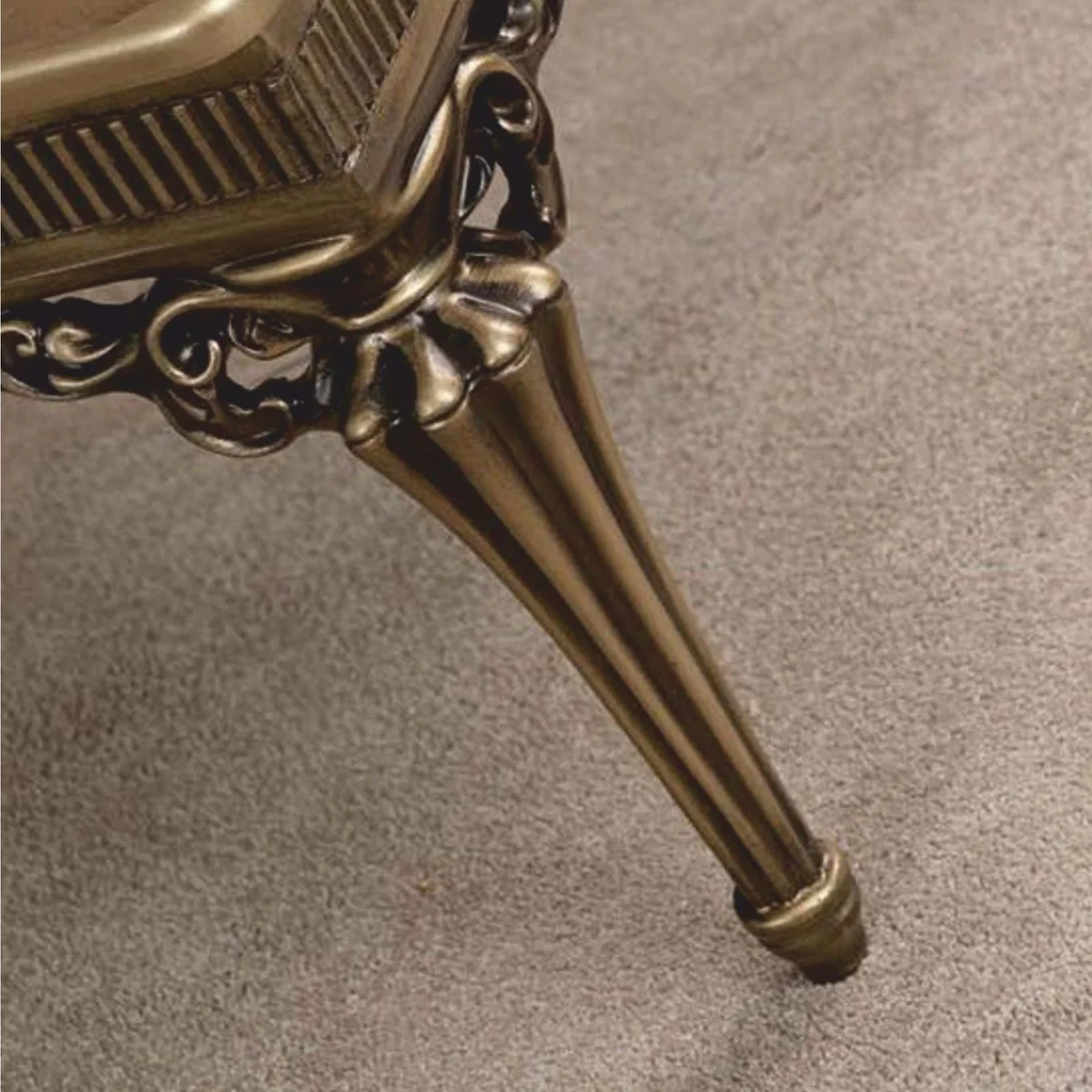 Luxus Barock Massivholz Couchtisch Gold 120 cm - Barock Wohnzimmer Möbel