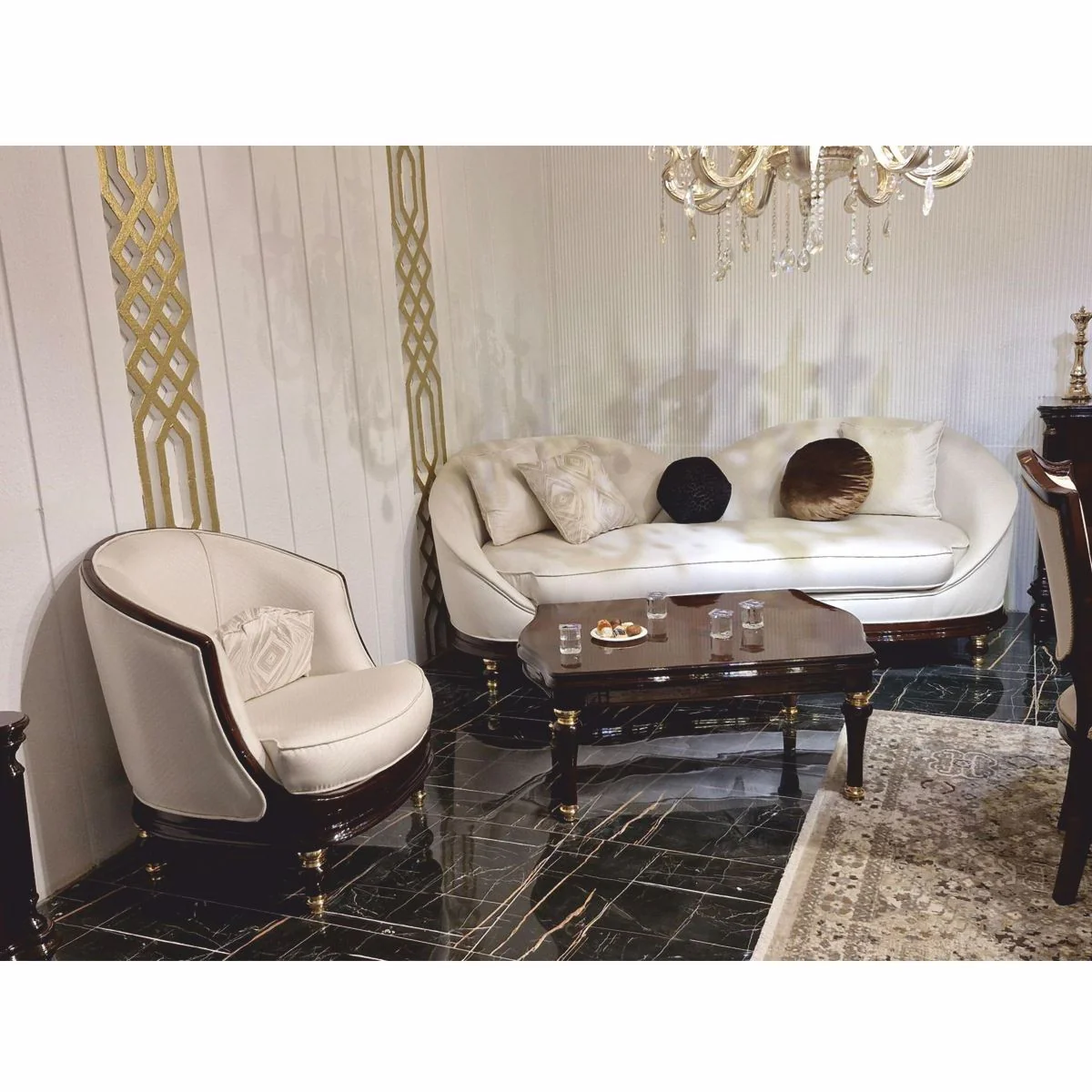 Luxus Barock Sofa Creme / Dunkelbraun / Gold 240 cm - Barockstil Wohnzimmer Möbel