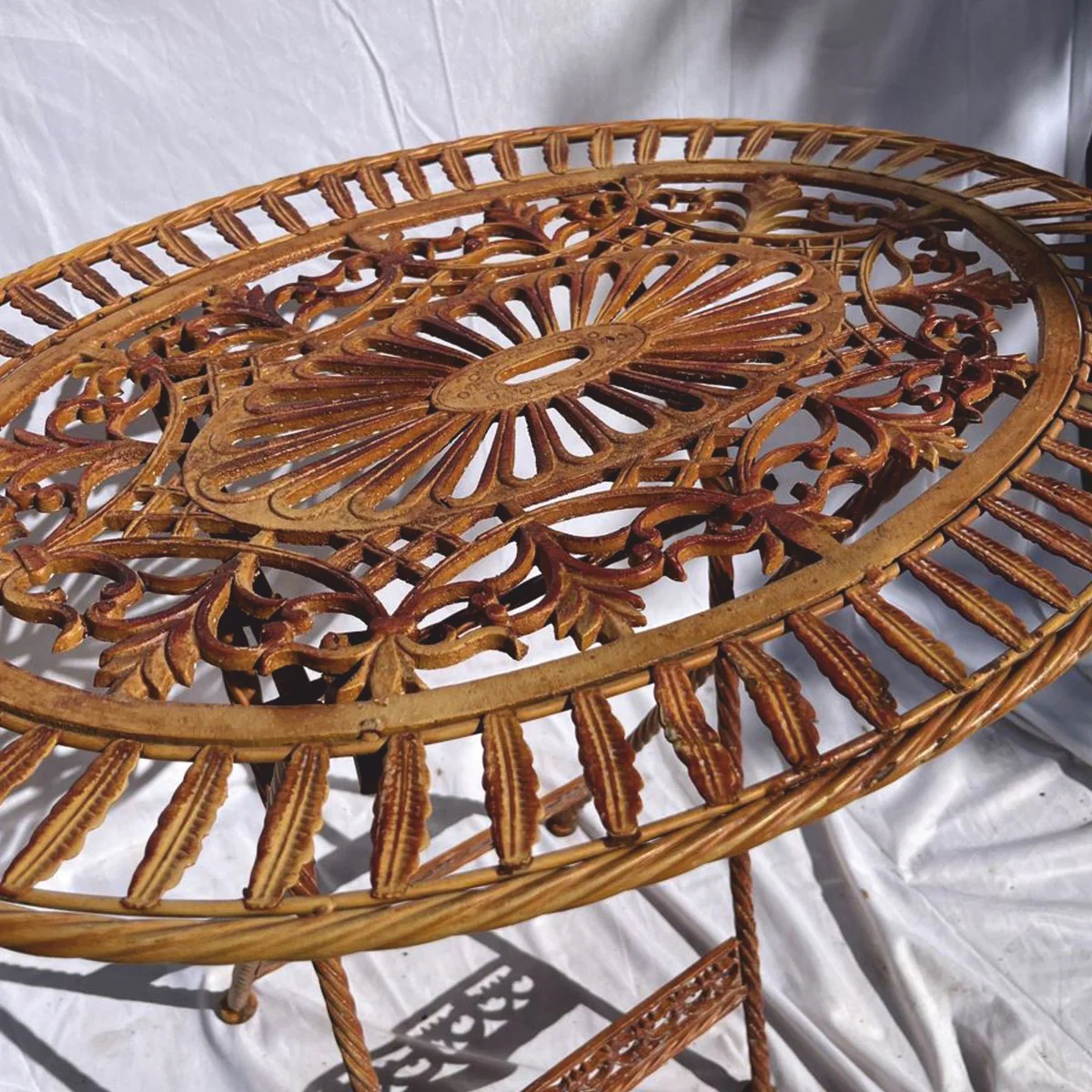 Jugendstil Gartentisch Rost 70 x 54 x H. 74 cm - Klappbarer Garten Esstisch