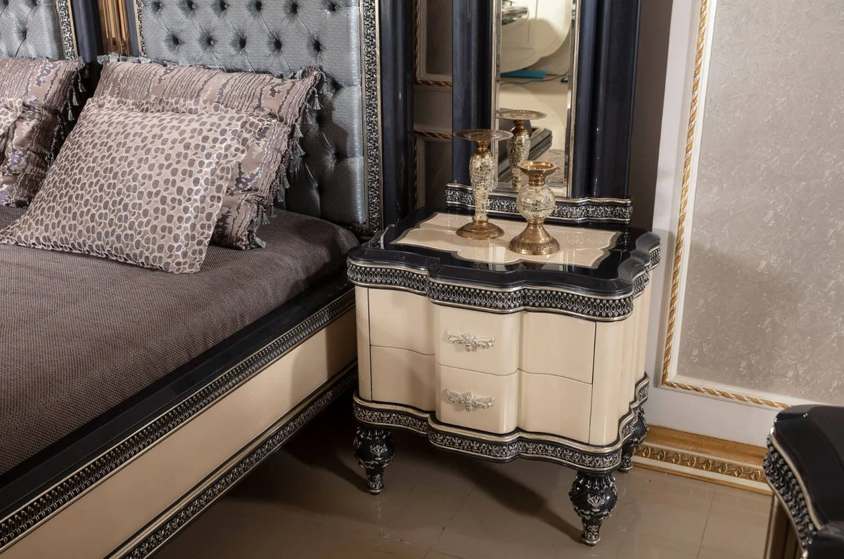 Luxus Barock Schlafzimmer Set Hellblau / Beige / Schwarz / Gold - 1 Barock Doppelbett mit Kopfteil & 2 Barock Nachtkommoden - Luxus Schlafzimmer Möbel im Barockstil - Barock Interior