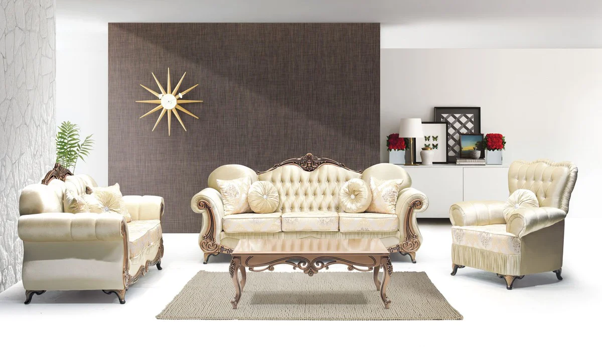 Luxus Barock Sofa Gold / Kupfer - Prunkvolles Wohnzimmer Sofa mit elegantem Muster und Glitzersteinen - Wohnzimmer Möbel im Barockstil - Barock Möbel - Edel & Prunkvoll