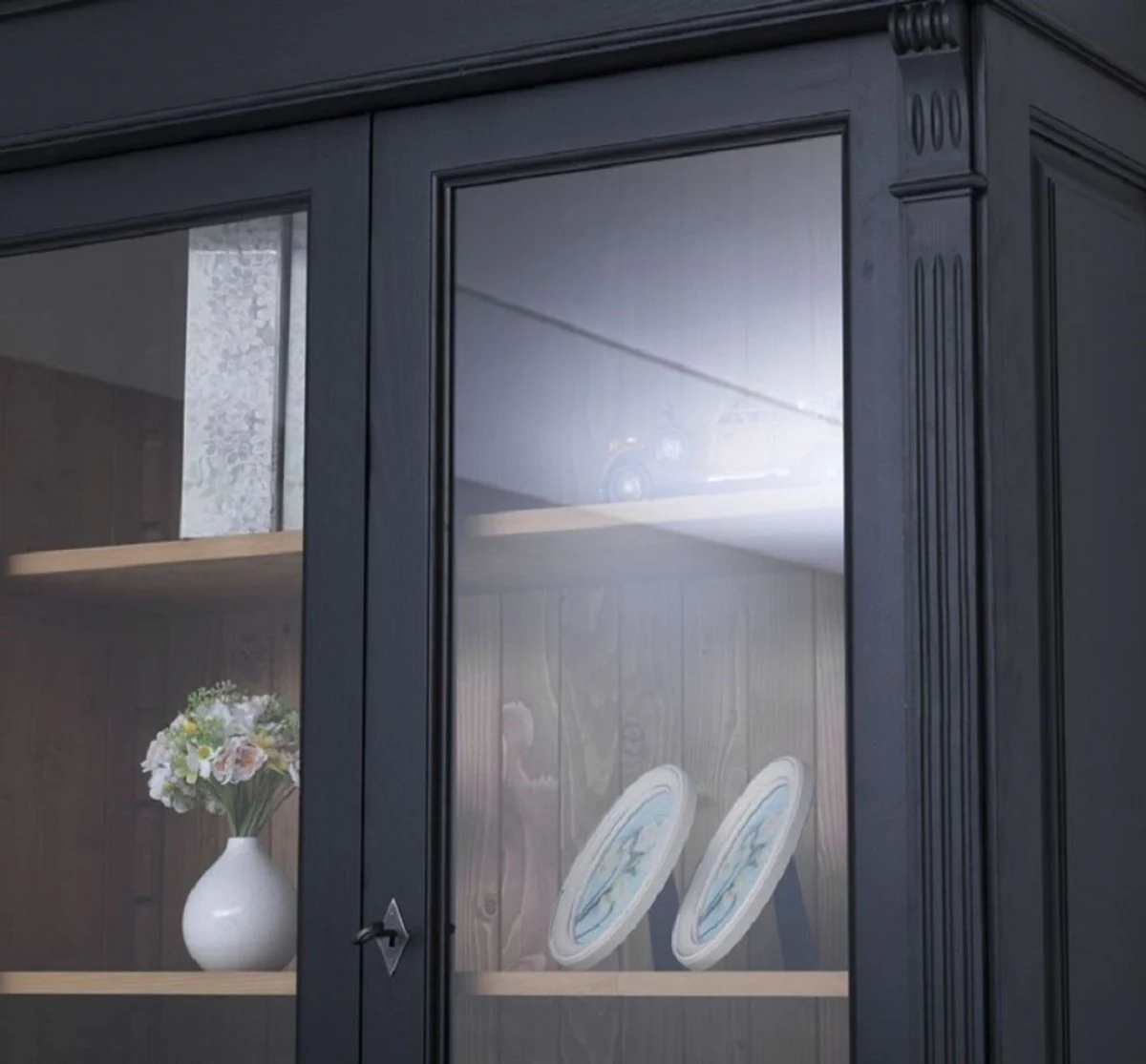 Landhausstil Vitrine Schwarz / Naturfarben 120 x 51 x H. 240 cm - Massivholz Schrank - Vitrinenschrank - Wohnzimmerschrank - Landhausstil Möbel