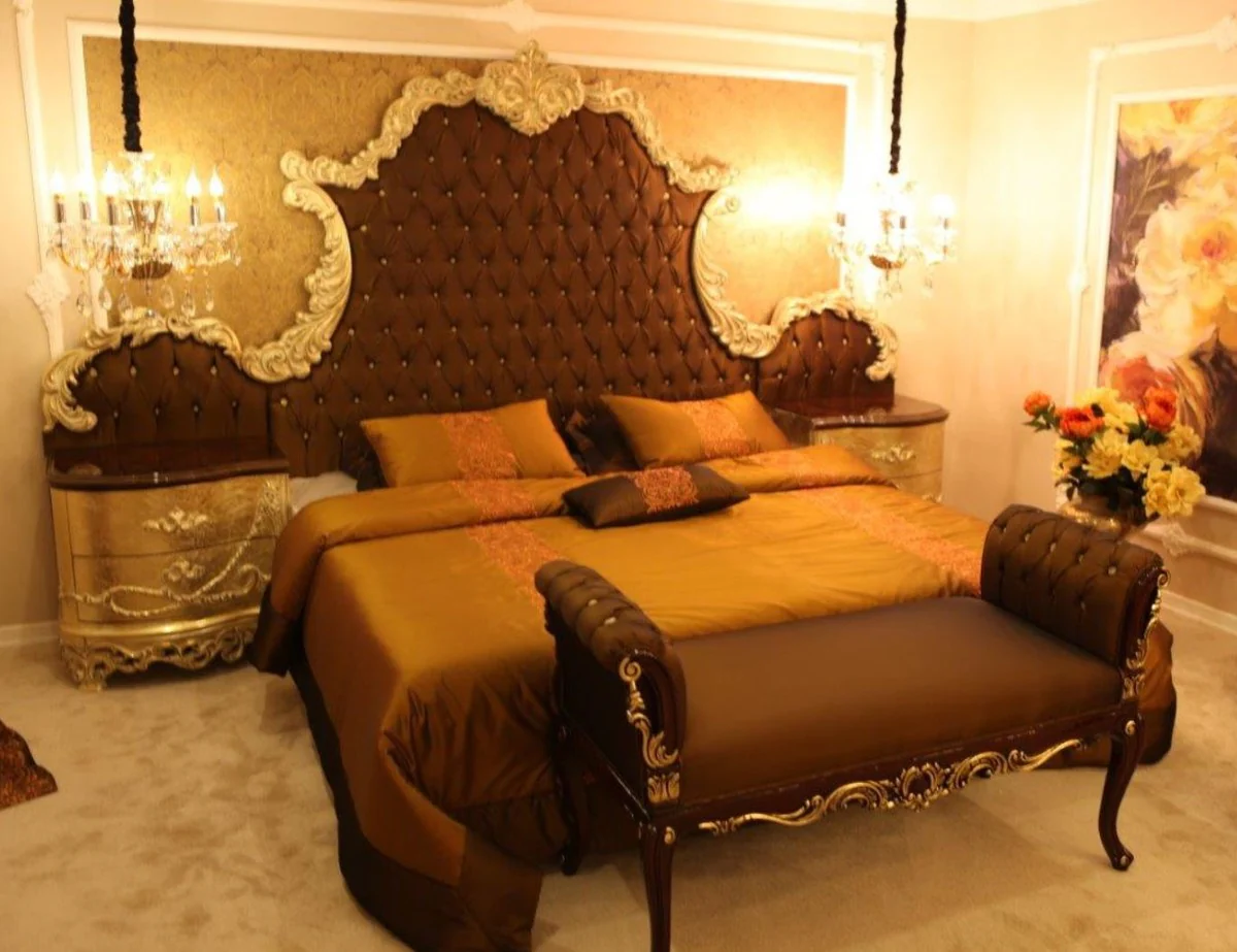 Luxus Barock Schlafzimmer Set Braun / Creme / Gold - 1 Doppelbett mit Kopfteil & 2 Nachttische & 1 Sitzbank - Barock Schlafzimmer Möbel - Edel & Prunkvoll
