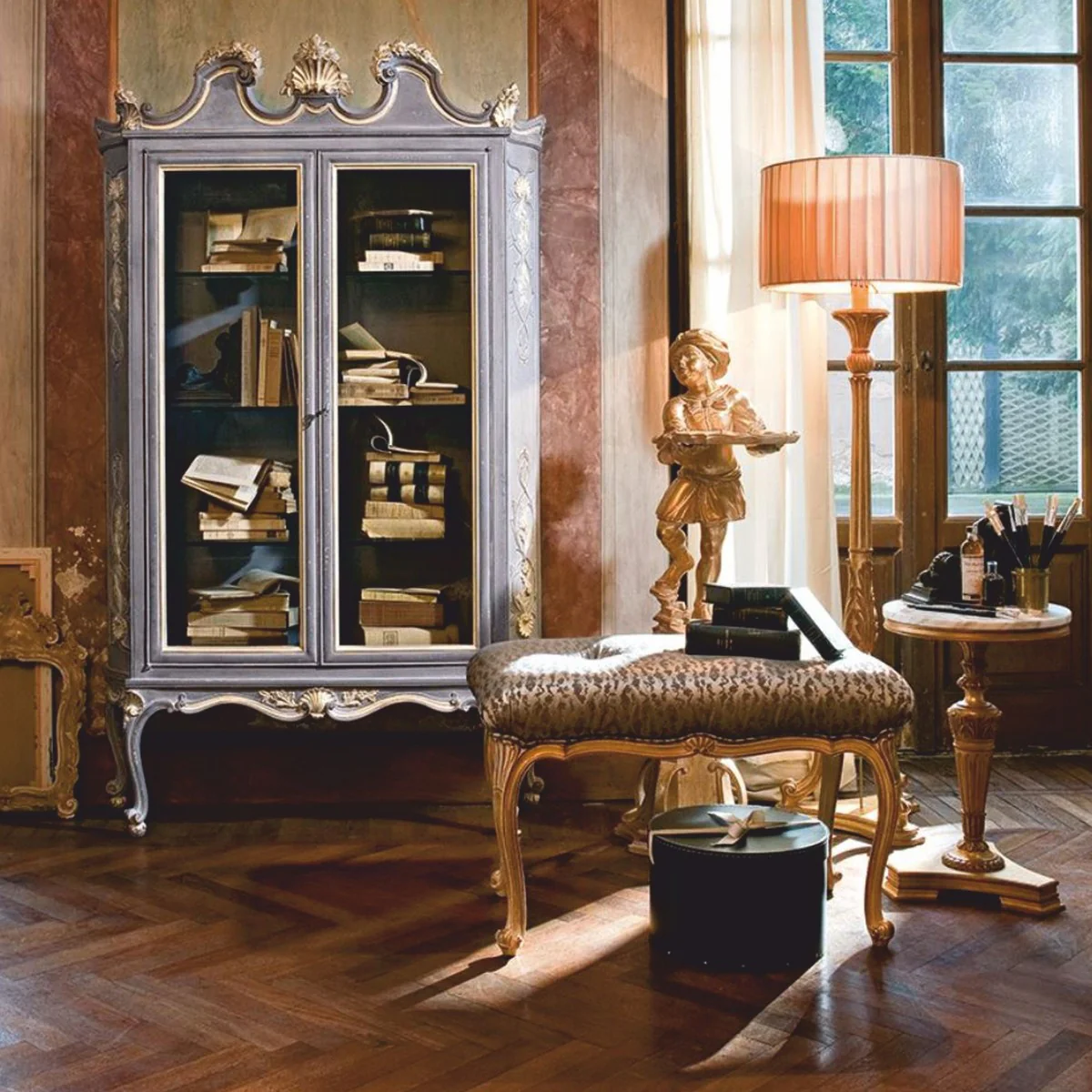 Luxus Barock Vitrine Antik Grau / Weiß / Beige H. 199 cm - Made in Italy