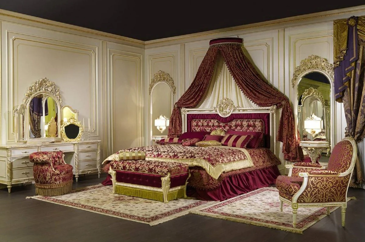 Luxus Barock Schlafzimmer Set Bordeauxrot / Weiß / Gold - 1 Doppelbett mit Kopfteil & 1 Baldachin & 1 Sitzbank - Barock Schlafzimmer Möbel - Edel & Prunkvoll