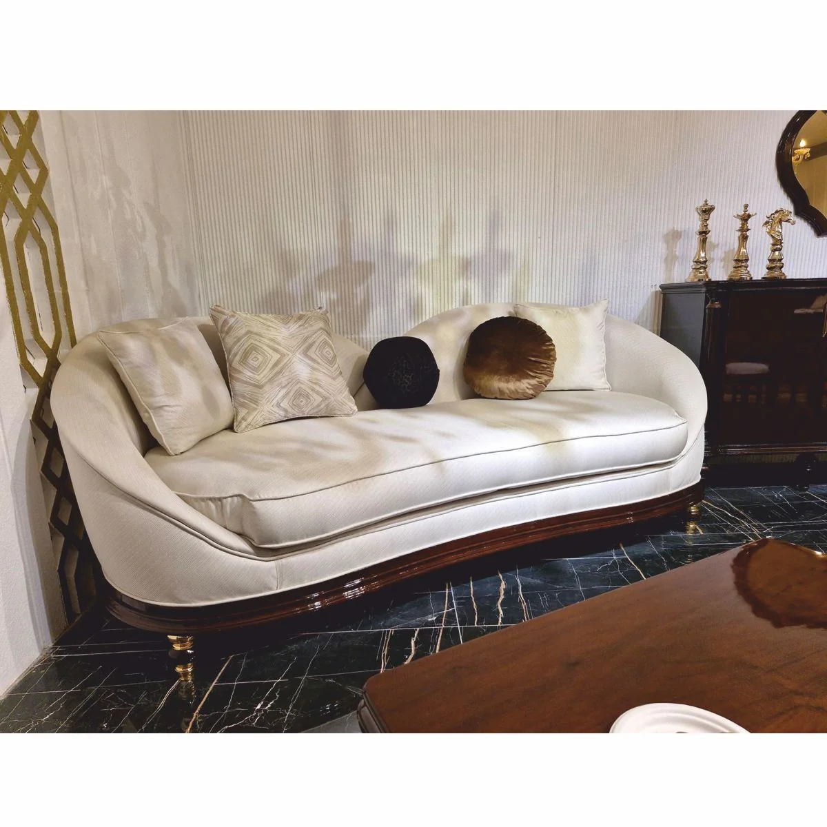 Luxus Barock Sofa Creme / Dunkelbraun / Gold 240 cm - Barockstil Wohnzimmer Möbel