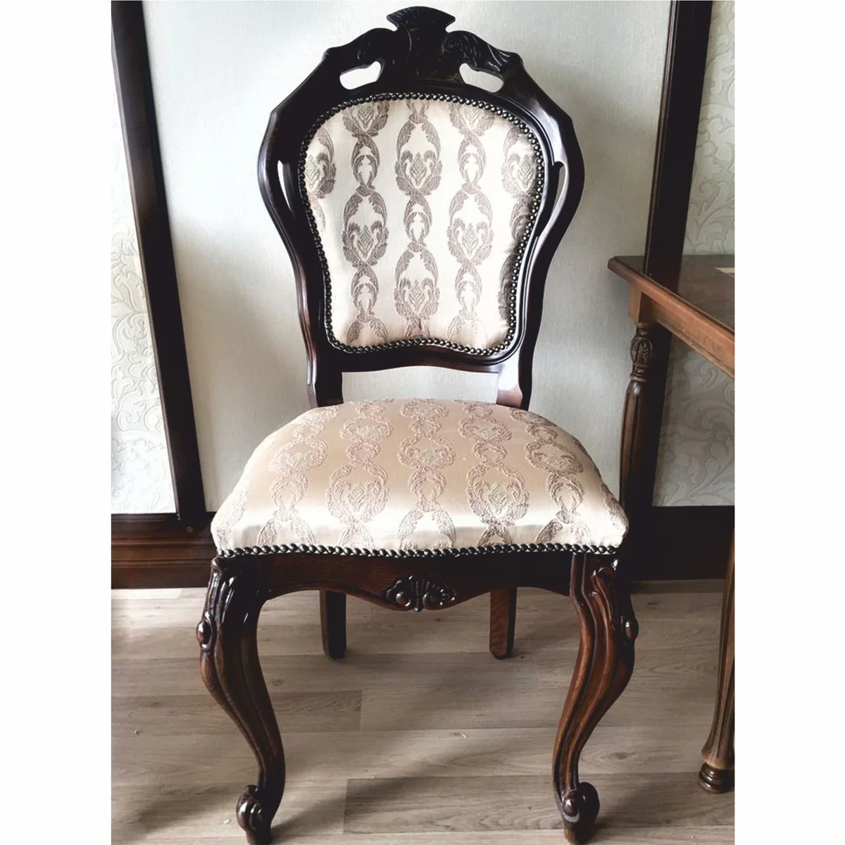 Luxus Barock Esszimmer Stuhl Beige / Dunkelbraun H. 107 cm - Barock Möbel