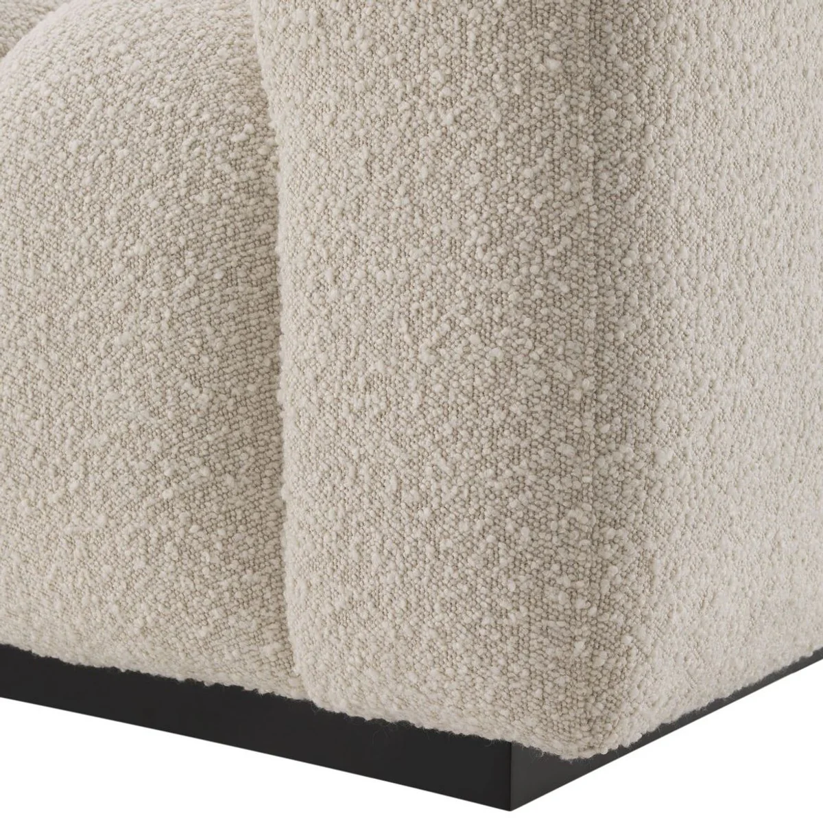 Luxus Sofa Creme / Schwarz 234 x 96 x H. 76,5 cm - Leicht gebogenes Wohnzimmer Sofa - Hotel Sofa - Luxus Qualität