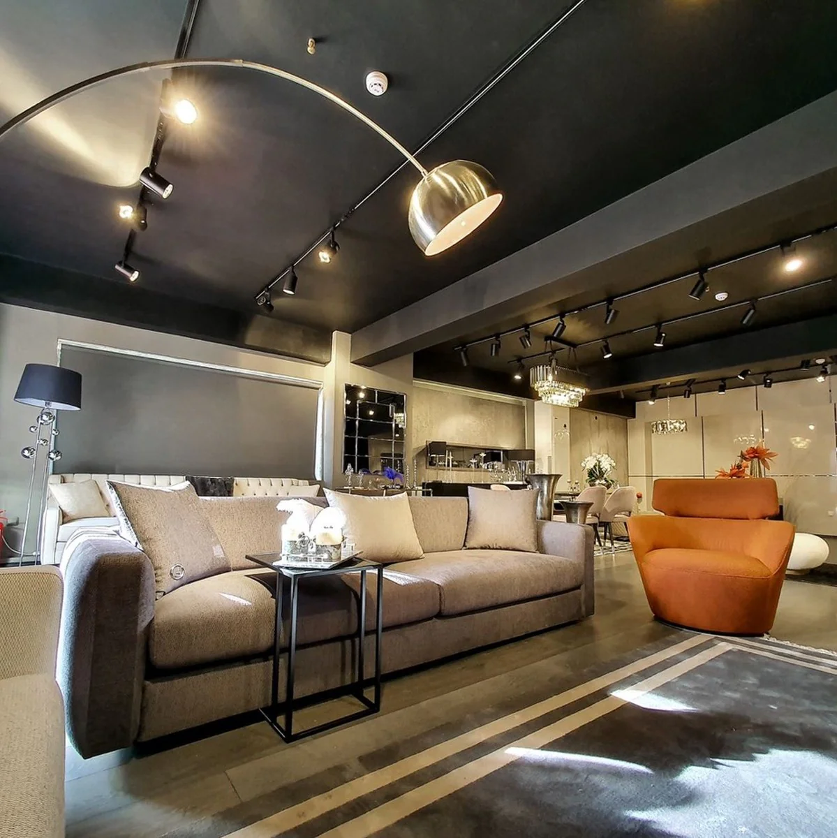 Luxus Sofa Grau 240 x 85 x H. 82 cm - Wohnzimmer Sofa - Hotel Sofa - Wohnzimmer Möbel - Hotel Möbel - Luxus Möbel