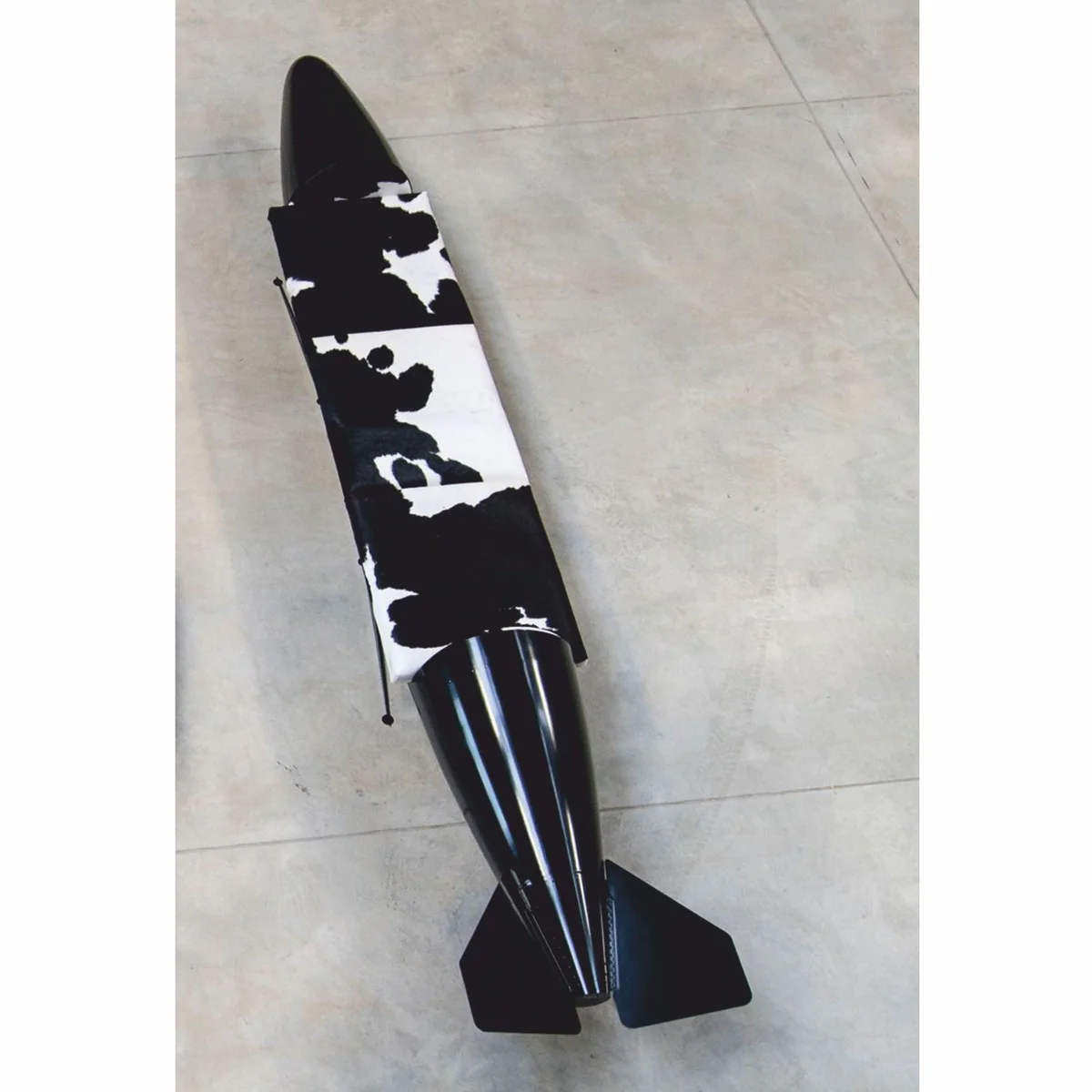 Luxus Sitzbank in Torpedo Form 560 cm - Original Zusatztank Tornado Fighter deutsche Luftwaffe