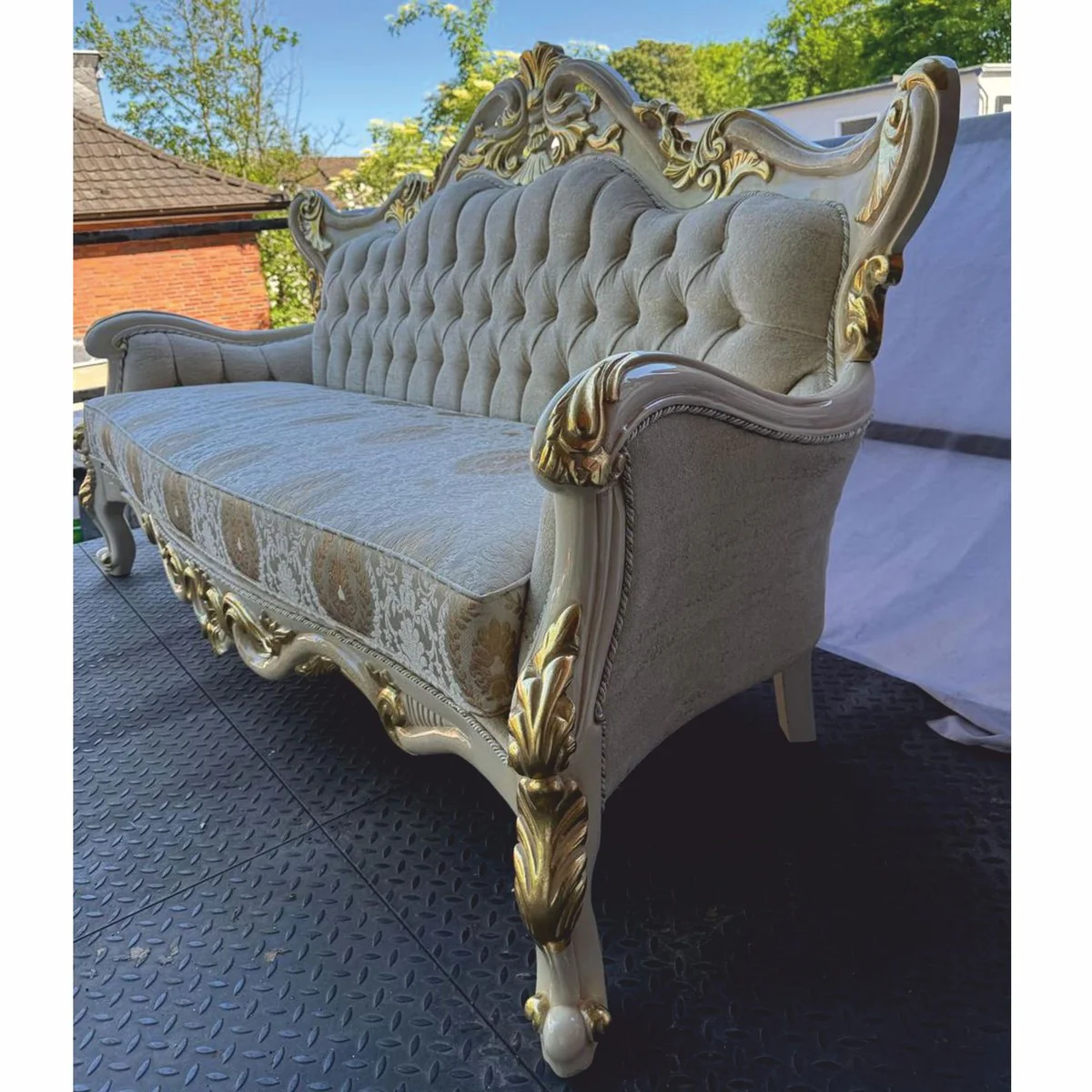 Luxus Barock Wohnzimmer Sofa Silber / Creme / Gold 225 cm - Barock Möbel