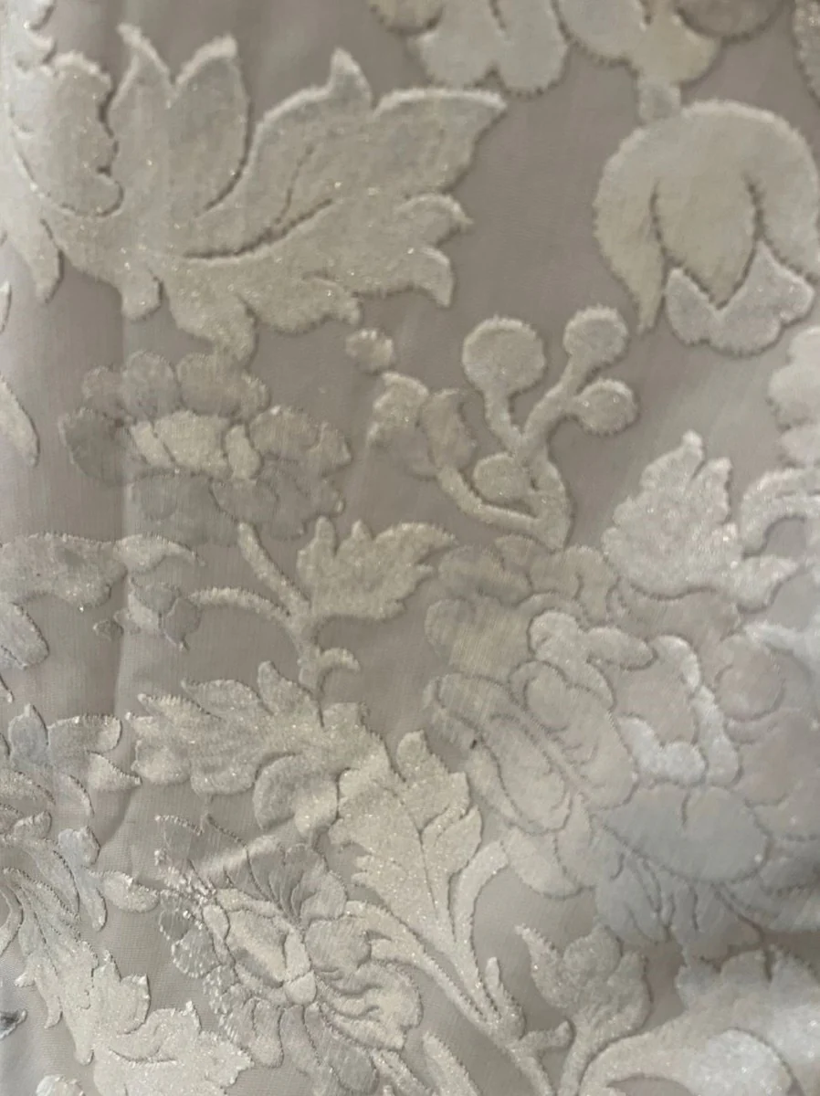 Luxus Wohndecke Pompöös by Creme Muster von Harald Glööckler mit edlem Bouquet Musterstoff