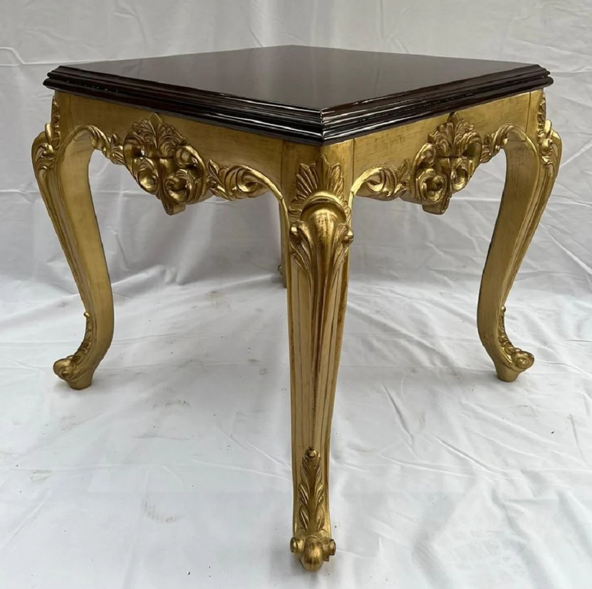 Luxus Barock Massivholz Beistelltisch Gold / Braun - Quadratischer Tisch im Barockstil - Barock Möbel - Edel & Prunkvoll