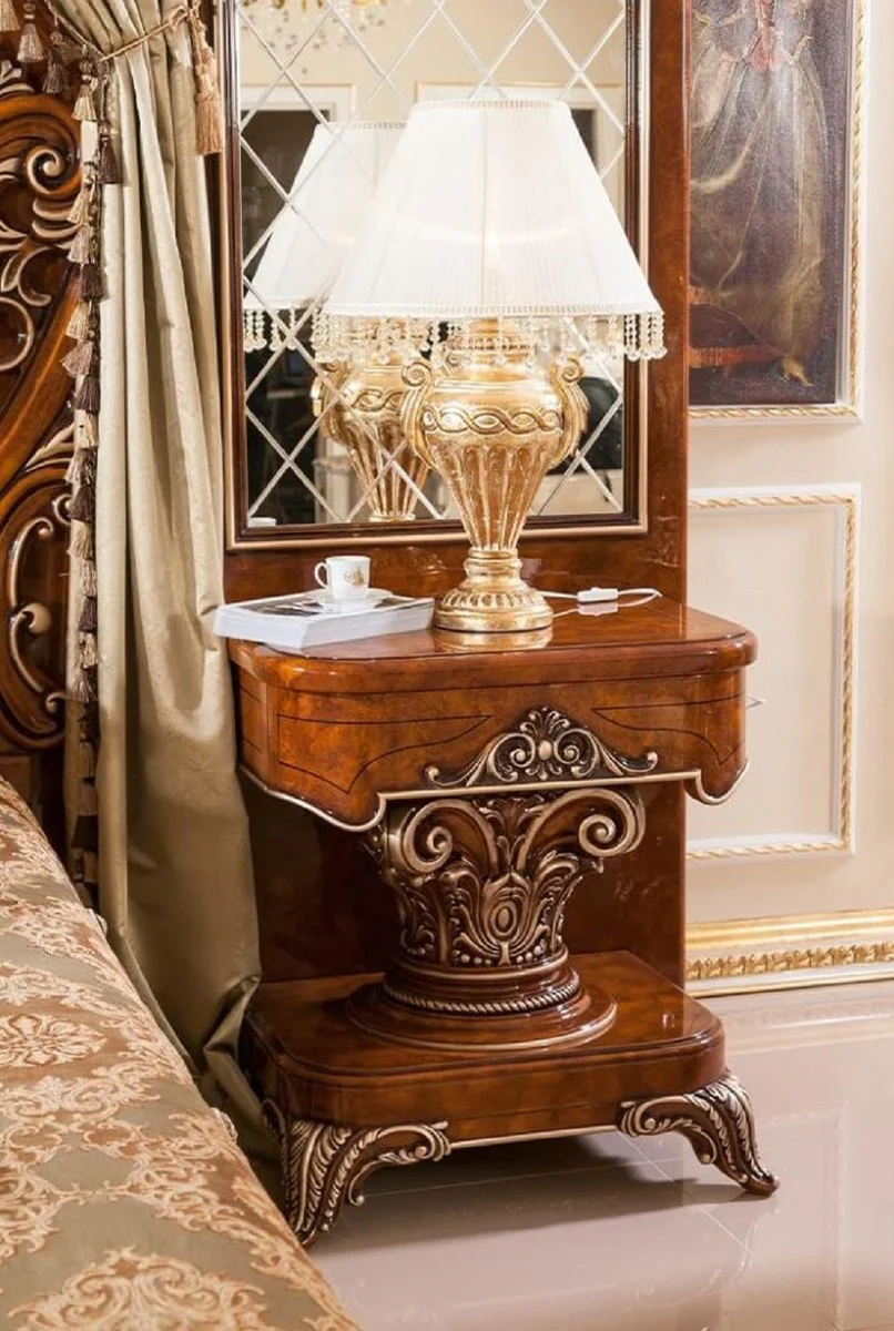 Luxus Barock Schlafzimmer Set Gold / Braun / Bronzefarben - 1 Doppelbett mit Kopfteil und Rückwand & 2 Nachtkommoden - Schlafzimmer Möbel im Barockstil - Edel & Prunkvoll