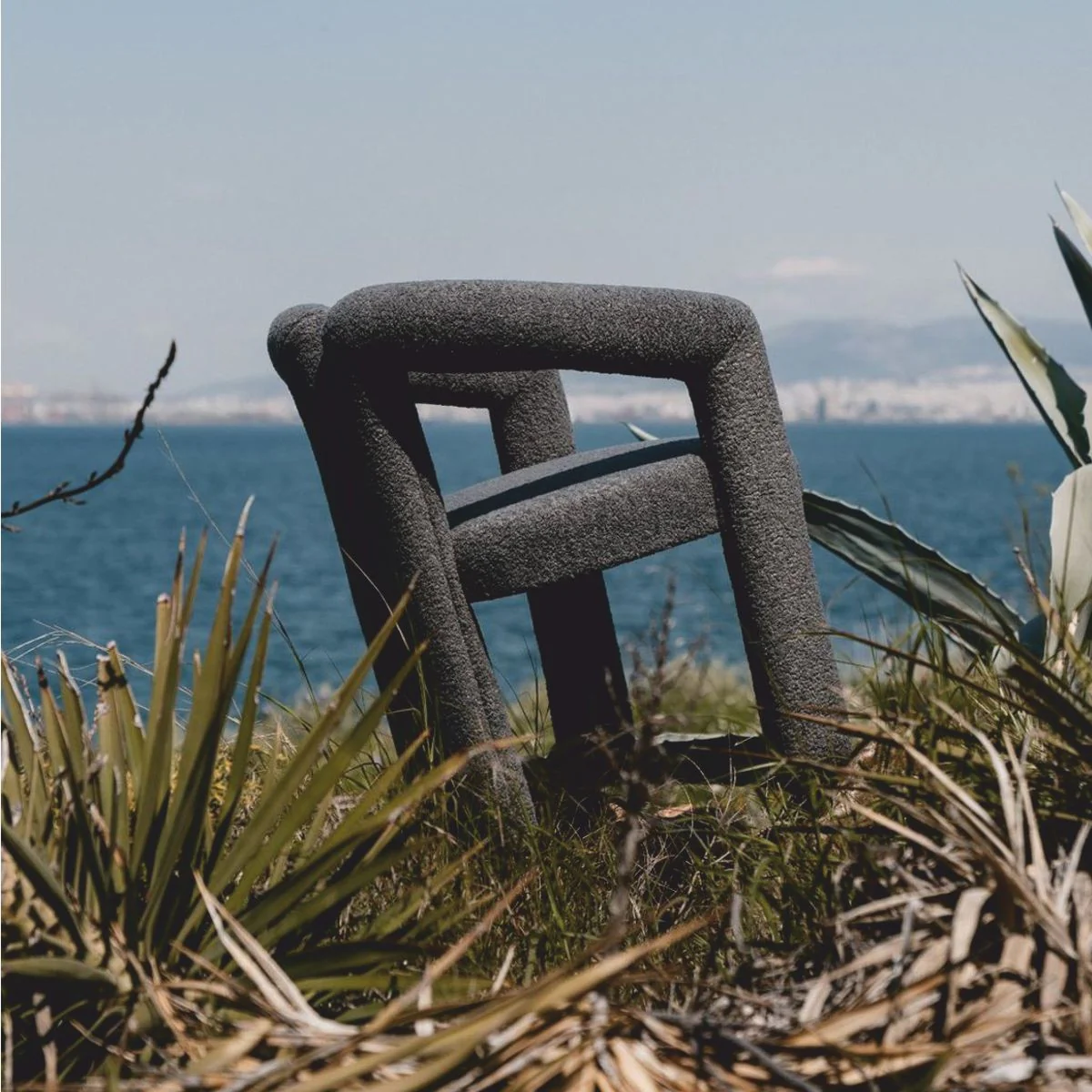 Luxus Esszimmer Stuhl mit Armlehnen Dunkelgrau 60 x 65 x H. 80 cm