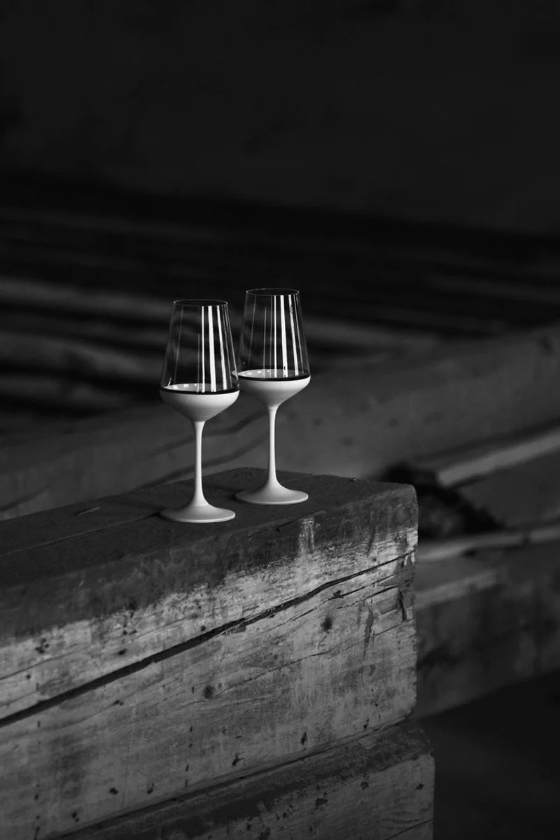 Luxus Rotweinglas 6er Set Weiß / Silber Ø 8,5 x H. 24 cm - Handgefertigte und handbemalte Weingläser - Hotel & Restaurant Accessoires - Luxus Qualität