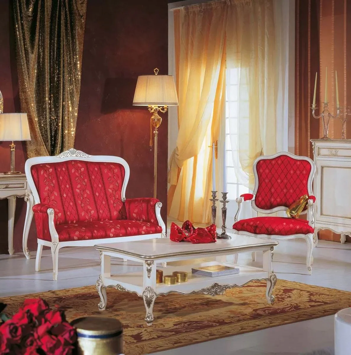 Luxus Barock Wohnzimmer Set Rot / Weiß / Silber - 2 Barock Sofas & 2 Barock Sessel & 1 Barock Couchtisch - Barock Wohnzimmer & Hotel Möbel - Luxus Qualität - Made in Italy
