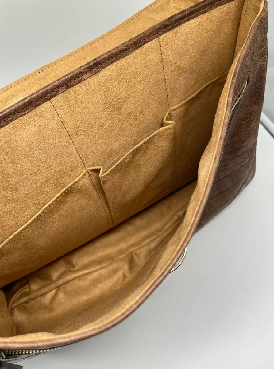 Luxus Echtleder Herren Aktentasche in Kroko Optik Braun / Gold 42 cm - Made in Italy