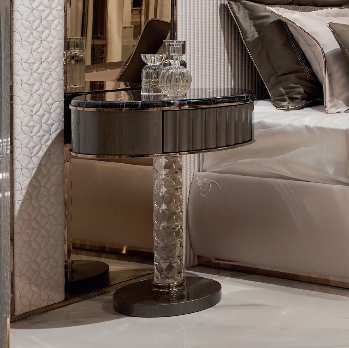 Luxus Art Deco Nachtkommode Schwarz / Grau / Kupfer 60 x 45 x H. 66 cm - Nachttisch mit Schublade und Kunstmarmor Platte - Art Deco Schlafzimmer Möbel - Luxus Schlafzimmer Möbel