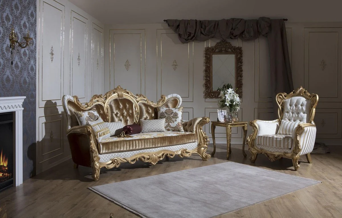 Luxus Barock Sofa Gold / Weiß / Gold 248 x 108 x H. 122 cm - Wohnzimmer Sofa mit elegantem Muster und dekorativen Kissen - Prunkvolle Barock Möbel