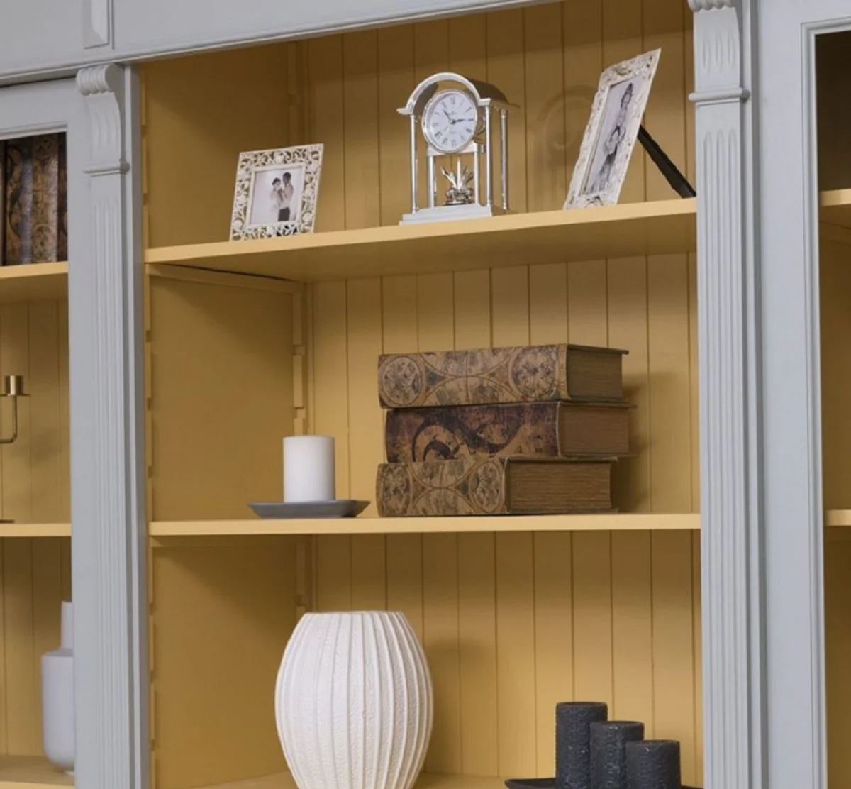 Landhausstil Wohnzimmerschrank Grau / Gelb 286 x 51 x H. 228 cm - Massivholz Schrank - Bücherschrank - Regalschrank - Landhausstil Möbel