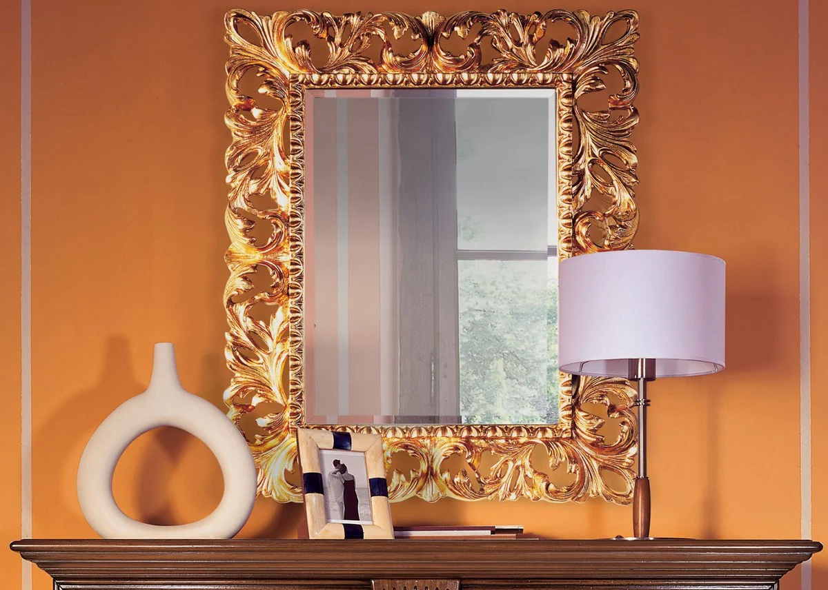 Luxus Barock Spiegel Gold 87 x 6 x H. 107 cm - Edler Massivholz Wandspiegel im Barockstil - Antik Stil Garderoben Spiegel - Wohnzimmer Spiegel - Barock Möbel