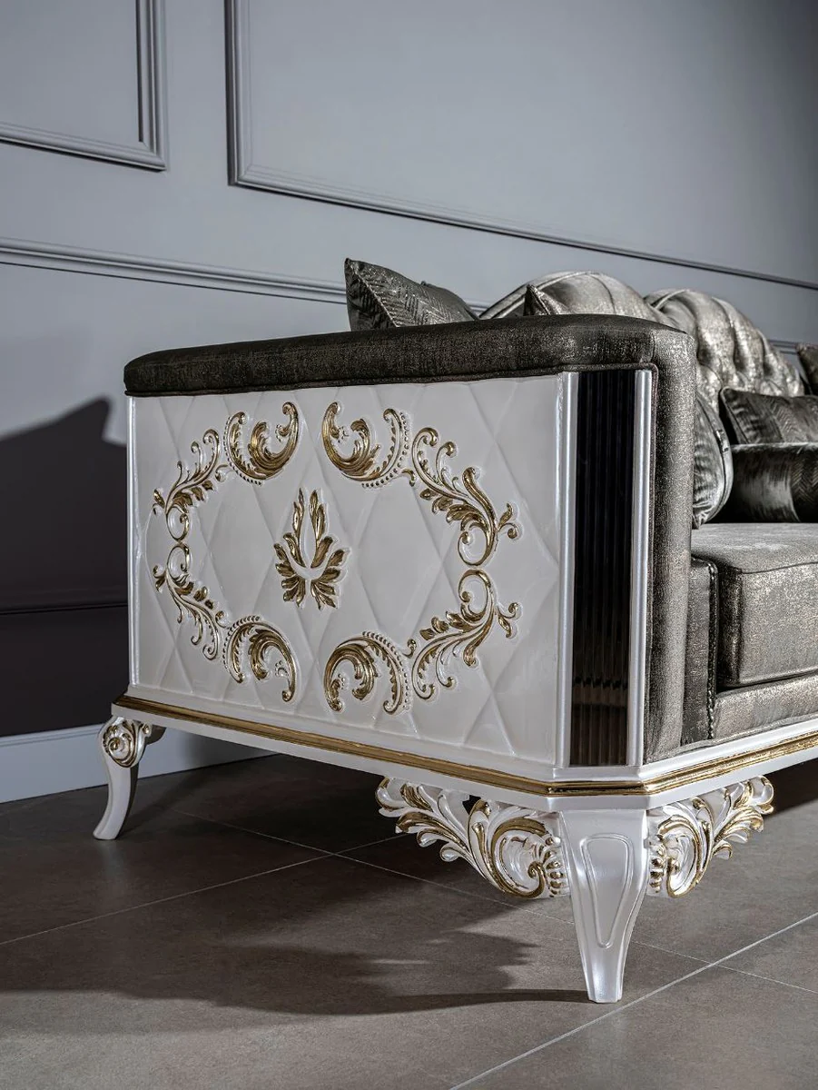 Luxus Barock Sofa Grün / Weiß / Gold 255 x 92 x H. 91 cm - Prunkvolles Wohnzimmer Sofa mit dekorativen Kissen - Edel & Prunkvoll