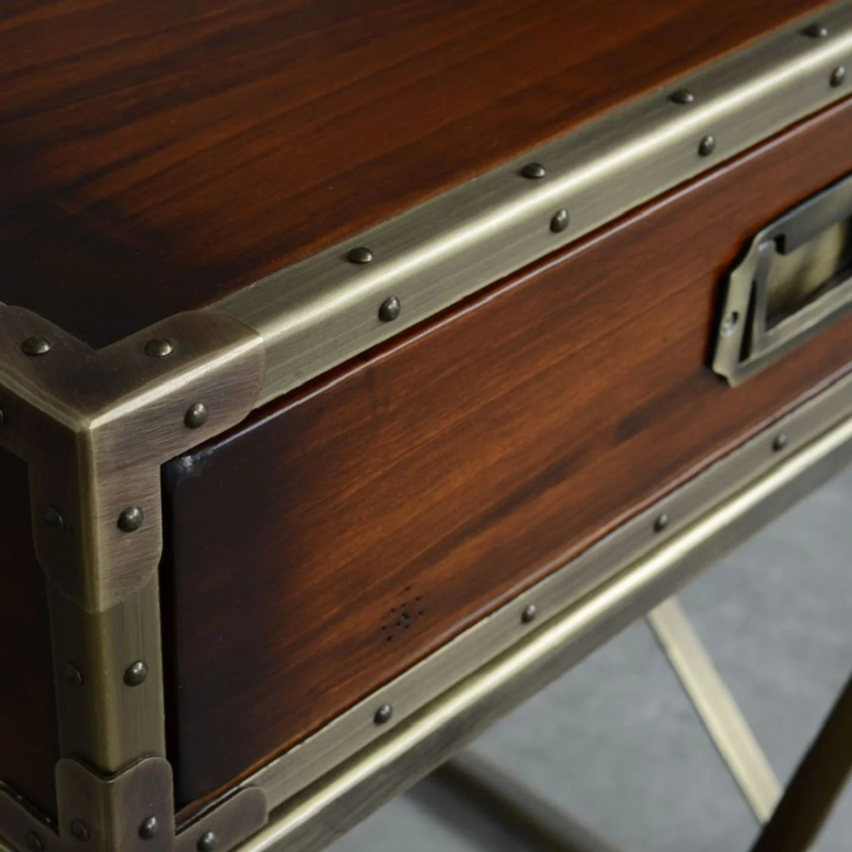 Luxus Vintage Stil Beistelltisch Braun / Messing 55,5 x 55,5 x H. 72 cm - Quadratischer Nachttisch mit Schublade - Wohnzimmer Möbel - Schlafzimmer Möbel - Luxus Vintage Stil Möbel