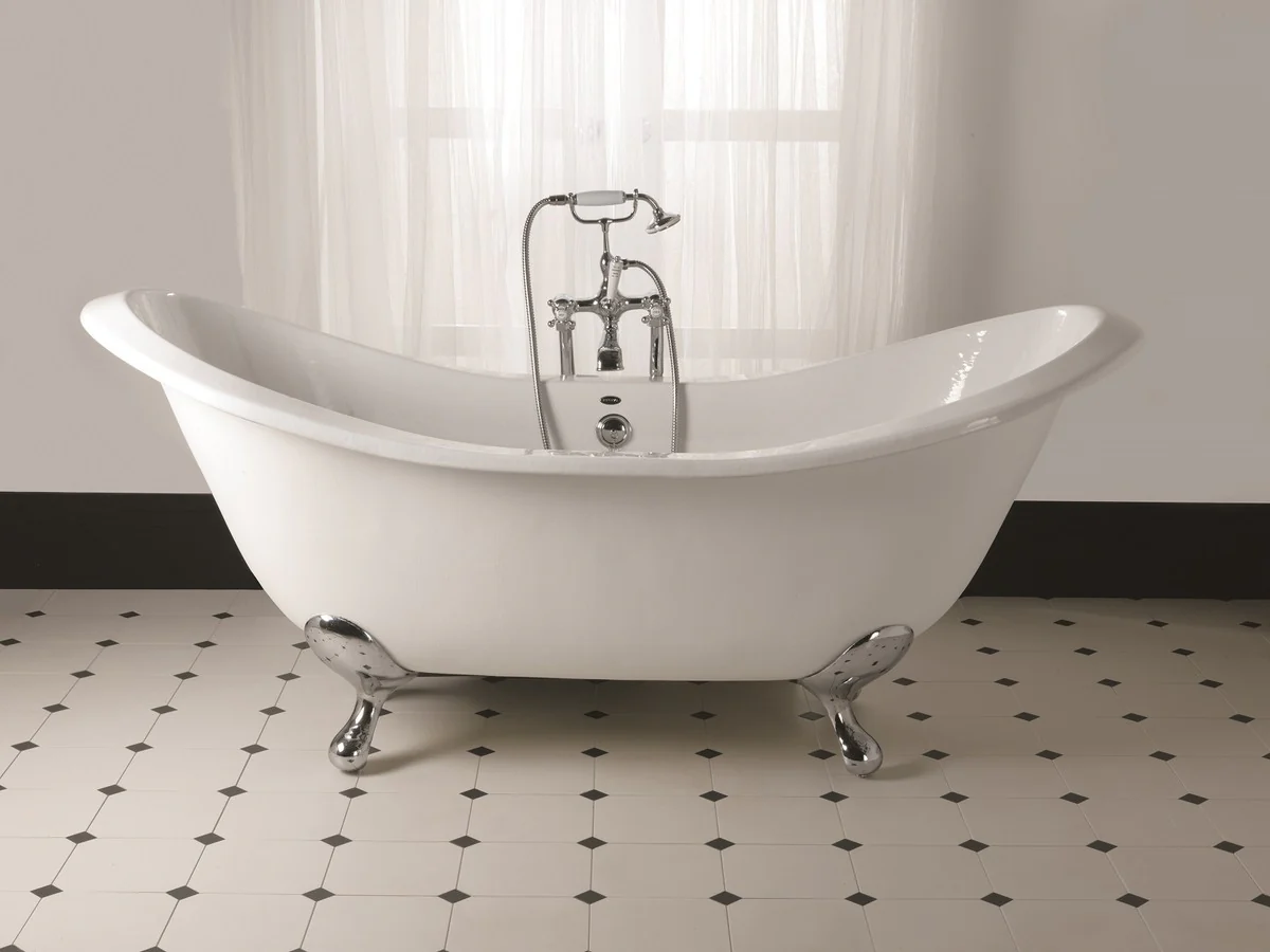 Luxus Jugendstil Badewanne Weiß / Silber 180 x 77 x H. 79 cm - Gebogene freistehende Acryl Badewanne mit verchromten kugelförmigen Stahl Füßen - Jugendstil Badezimmermöbel